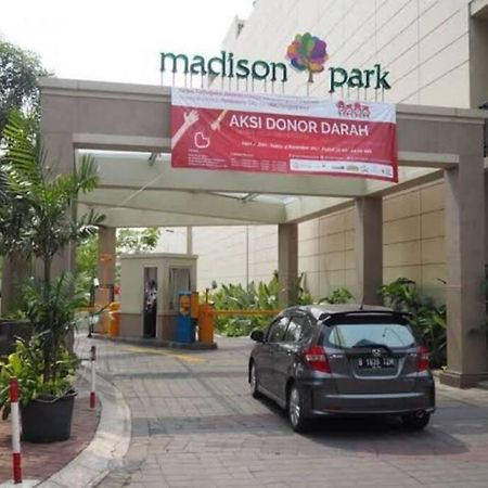1 Bedroom Apartment Near Central Park Mall Jacarta Exterior foto